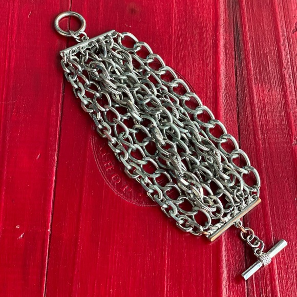 Silver Chain Cuff Bracelet with Toggle Closure - Picture 5 of 7